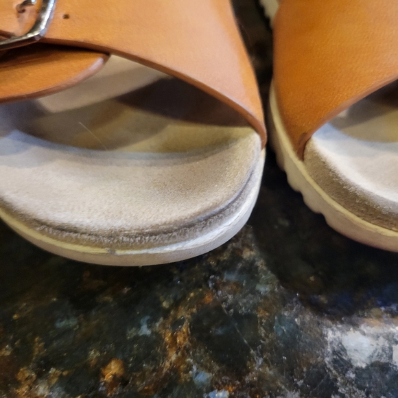 Brown Kids Sandals - Picture 4 of 11